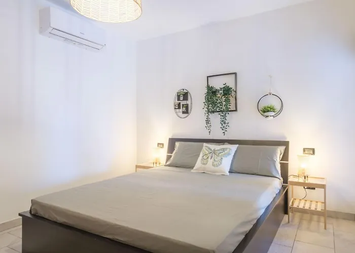 Style And Comfort In The Heart Of The *