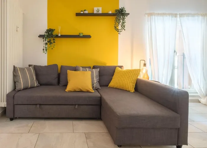 Style And Comfort In The Heart Of The Lägenhet *