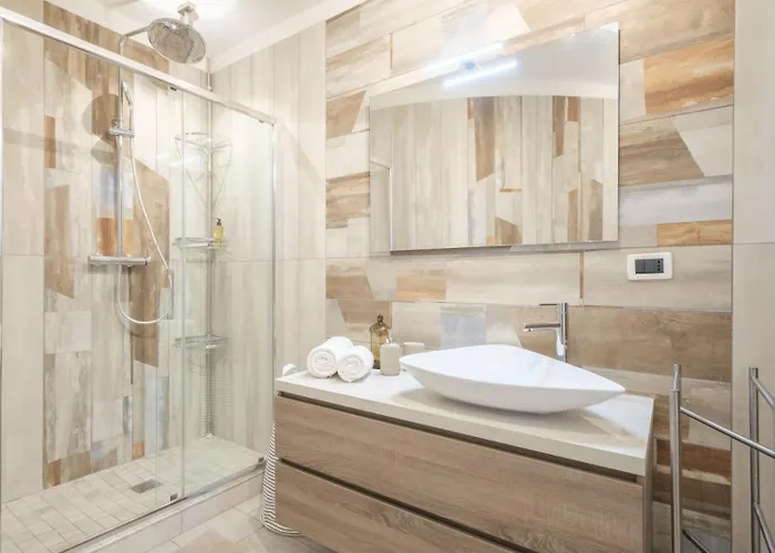 Style And Comfort In The Heart Of The *