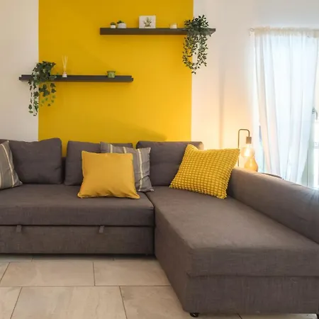Style And Comfort In The Heart Of The Appartement *