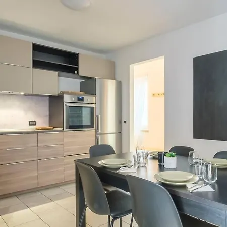 Apartament Style And Comfort In The Heart Of The Bolonia