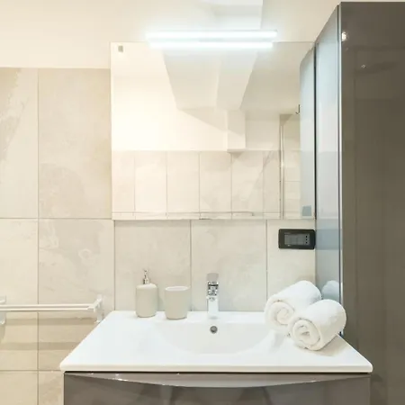 Style And Comfort In The Heart Of The *